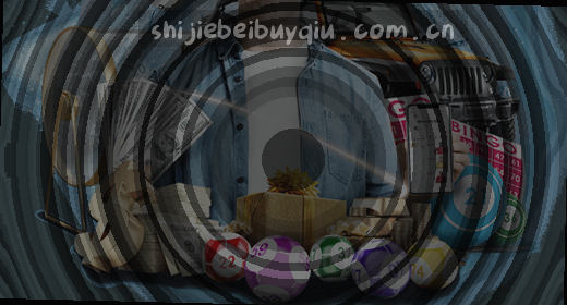 手机屏幕光映着孩子的脸